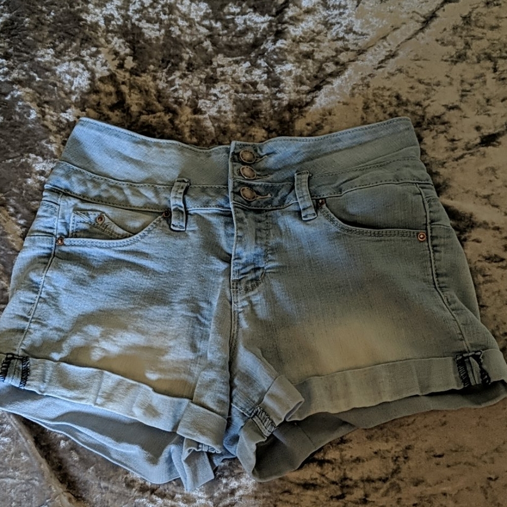 Wanna Betta Butt Jean Shorts